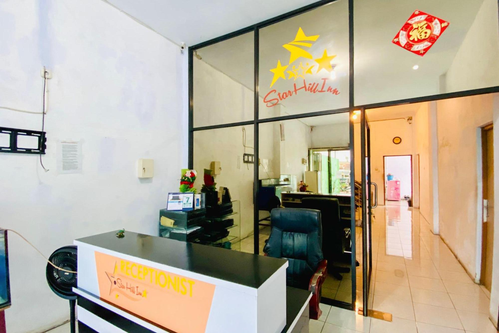 Reddoorz At Star Hill Inn Syariah Tebing Tinggi Rantau Laban Ngoại thất bức ảnh